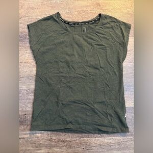 On Cloud Run On Clouds Women's On T Shirt Green Size Small
